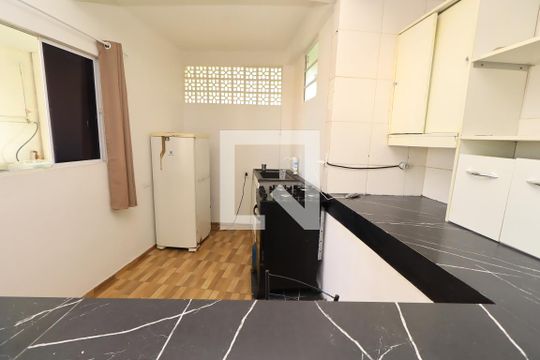 Sala/Cozinha de casa de condomínio para alugar com 2 quartos, 65m² em Piatã, Salvador