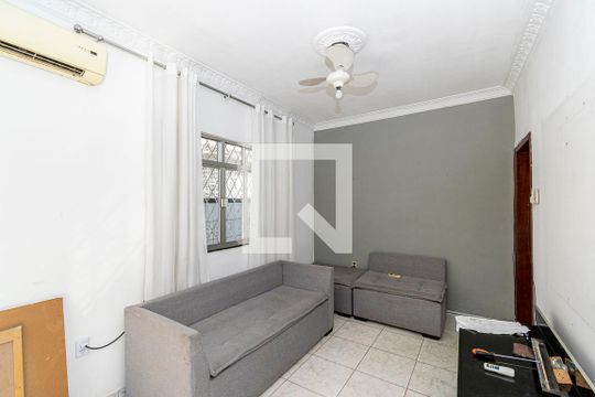 Sala de casa para alugar com 2 quartos, 170m² em Jardim América, Rio de Janeiro
