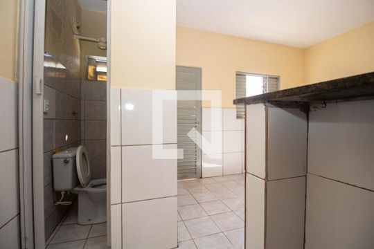 Cozinha de kitnet/studio para alugar com 1 quarto, 20m² em Ceilândia, Brasília