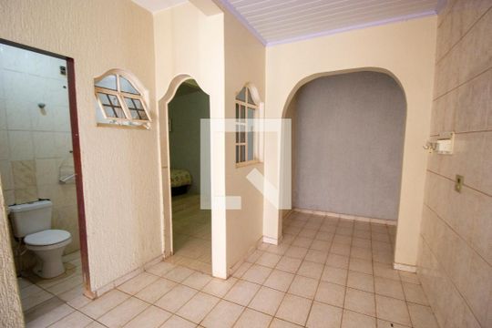 Casa para alugar com 1 quarto, 70m² em Setor E Sul, Brasília
