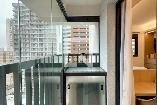 Varanda de kitnet/studio para alugar com 1 quarto, 27m² em Pinheiros, São Paulo