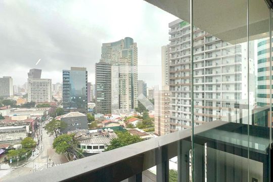 Varanda de kitnet/studio para alugar com 1 quarto, 27m² em Pinheiros, São Paulo