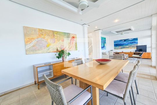 Casa para alugar com 4 quartos, 290m² em Parque Enseada, Guarujá