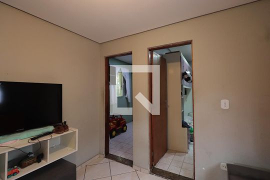 Sala de casa para alugar com 3 quartos, 120m² em Vila Nova Savoia, São Paulo
