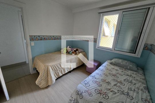 Quarto de apartamento à venda com 3 quartos, 79m² em Chácara Agrindus, Taboão da Serra