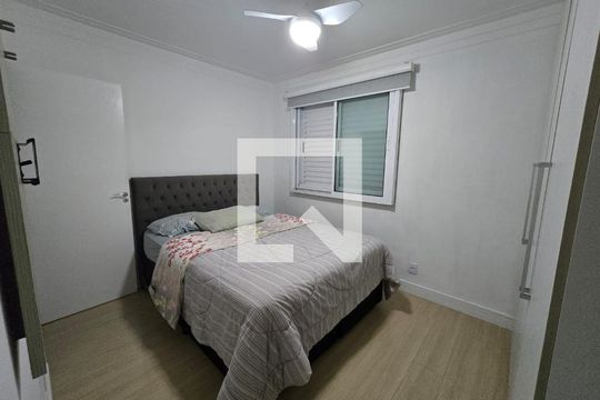 Quarto de apartamento à venda com 3 quartos, 79m² em Chácara Agrindus, Taboão da Serra