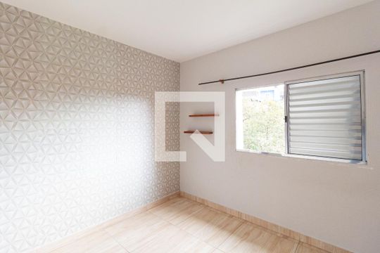 Quarto 2 de casa para alugar com 2 quartos, 340m² em Vila Maria Helena, Carapicuíba