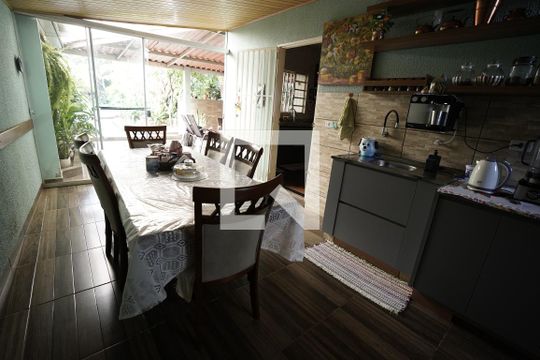 Casa à venda com 3 quartos, 150m² em Setor Perim, Goiânia