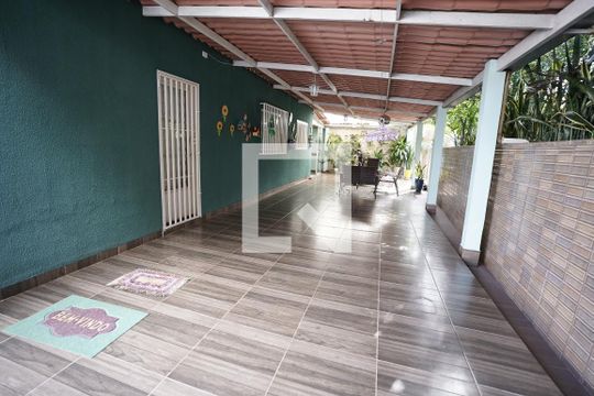 Casa à venda com 3 quartos, 150m² em Setor Perim, Goiânia