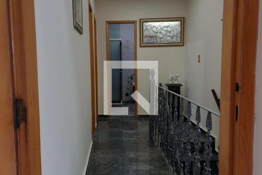 Corredor de casa para alugar com 3 quartos, 200m² em Jardim Alvorada, Nova Iguaçu
