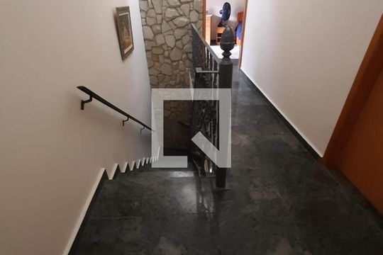 Corredor de casa para alugar com 3 quartos, 200m² em Jardim Alvorada, Nova Iguaçu