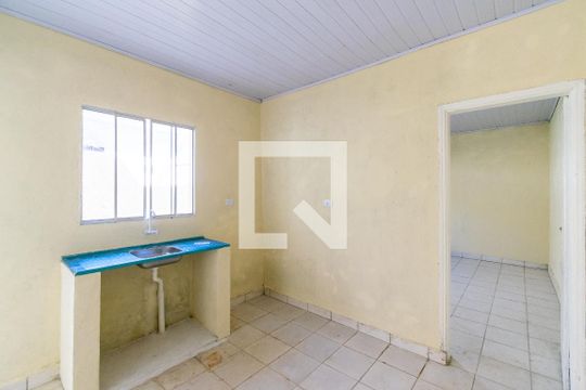 Sala/Cozinha de casa para alugar com 1 quarto, 37m² em Vila Babilonia, São Paulo