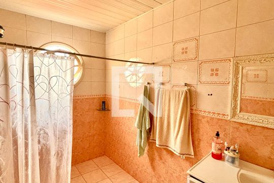 Banheiro 1 de casa à venda com 4 quartos, 290m² em Cangaiba, São Paulo