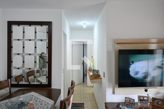 Corredor de apartamento para alugar com 2 quartos, 50m² em Jardim Mitsutani, São Paulo