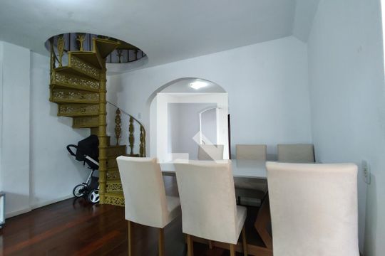 Sala de casa de condomínio para alugar com 4 quartos, 230m² em Taquara, Rio de Janeiro