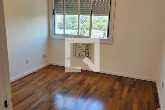 Apartamento para alugar com 3 quartos, 130m² em Jardim Europa, São Paulo