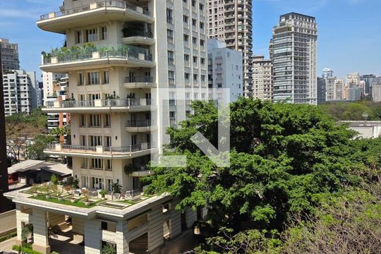Apartamento para alugar com 3 quartos, 130m² em Jardim Europa, São Paulo
