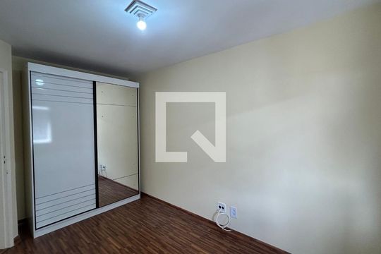 Quarto 1 de apartamento para alugar com 2 quartos, 50m² em Cidade Ademar, São Paulo