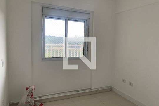 Quarto 1 de apartamento para alugar com 2 quartos, 42m² em I.a.p.i., Osasco