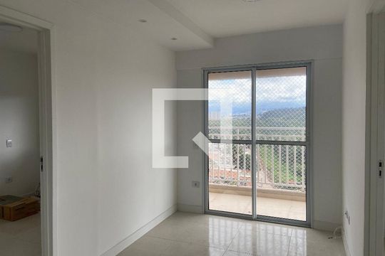 Sala - Cozinha de apartamento para alugar com 2 quartos, 42m² em I.a.p.i., Osasco