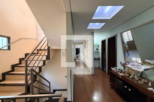 Sala de casa à venda com 5 quartos, 639m² em Alto Caiçaras, Belo Horizonte