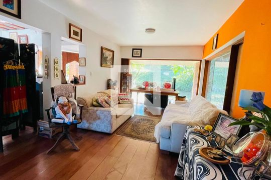 Sala de casa de condomínio para alugar com 5 quartos, 750m² em Granja Viana Ii, Cotia