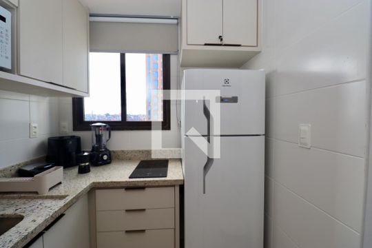 Cozinha de kitnet/studio para alugar com 1 quarto, 22m² em Caminho das Árvores, Salvador