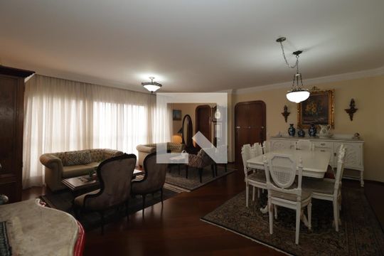 Sala de apartamento à venda com 4 quartos, 156m² em Aclimação, São Paulo