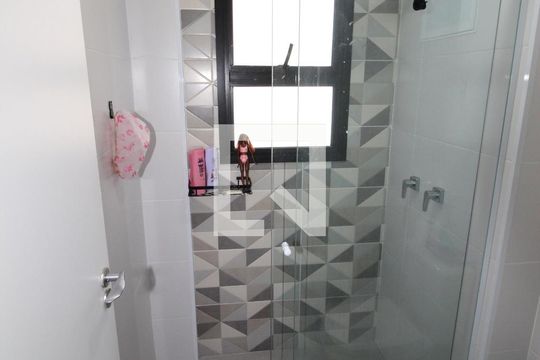 Banheiro da Suíte 1 de apartamento para alugar com 2 quartos, 77m² em Jardim Satélite, São José dos Campos