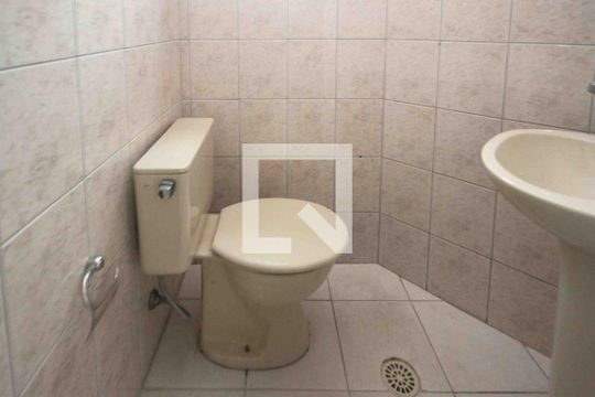 Lavabo de casa para alugar com 2 quartos, 70m² em Vila Ema, São Paulo