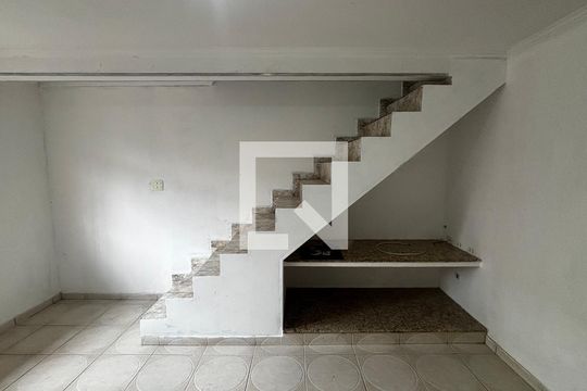 Sala de casa para alugar com 2 quartos, 125m² em Vila Sao Pedro, Santo André