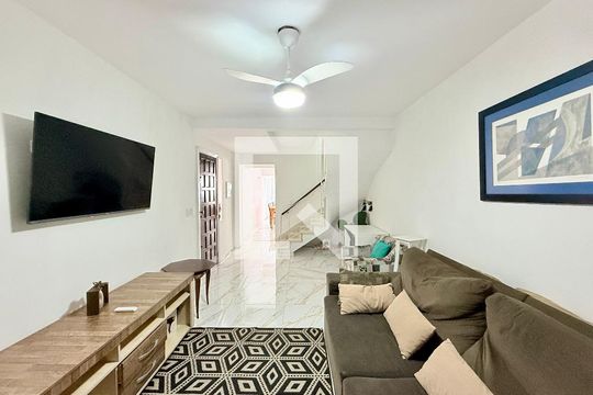Sala de casa para alugar com 4 quartos, 160m² em Chácara Santo Antônio (zona Sul), São Paulo