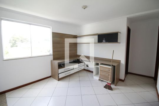 Sala 2 de casa para alugar com 4 quartos, 250m² em Tanque, Rio de Janeiro