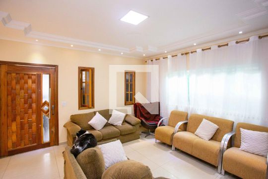 Casa à venda com 4 quartos, 650m² em Sete Praias, Diadema