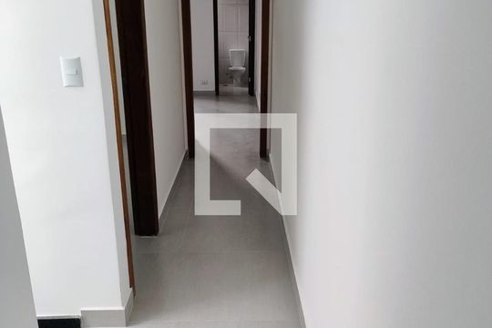 Corredor de casa de condomínio para alugar com 3 quartos, 94m² em Jardim Ubirajara, São Paulo