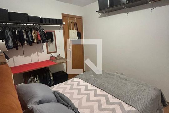 Quarto de apartamento à venda com 2 quartos, 43m² em Inhoaíba, Rio de Janeiro