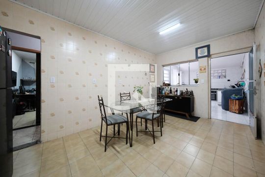 Cozinha e Área de Serviço de casa à venda com 3 quartos, 90m² em Vila Dalila, São Paulo