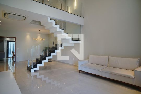 Sala de casa de condomínio para alugar com 4 quartos, 287m² em Centro, Maricá