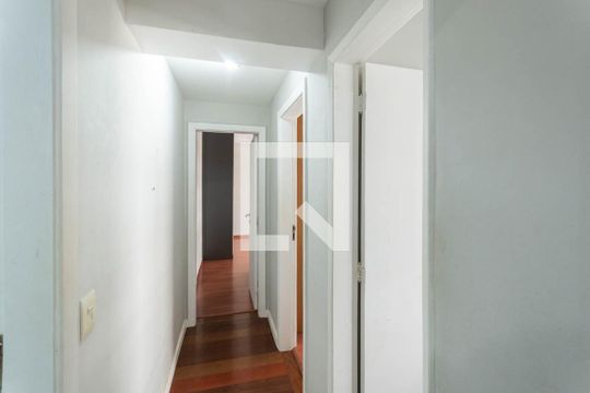 Corredor de apartamento à venda com 3 quartos, 109m² em Tijuca, Rio de Janeiro