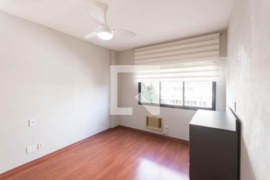 Suíte de apartamento à venda com 3 quartos, 109m² em Tijuca, Rio de Janeiro