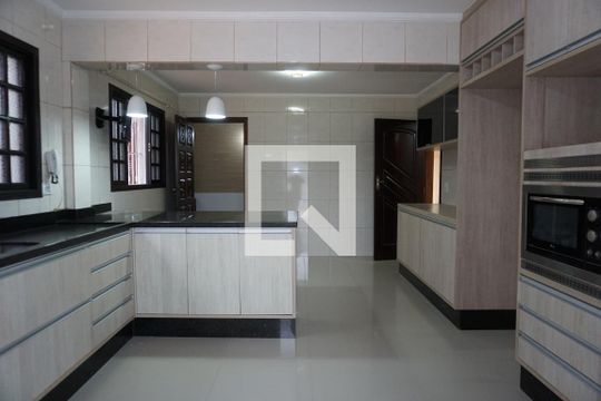 Cozinha de casa para alugar com 4 quartos, 220m² em Jardim Recanto da Fonte, Embu das Artes