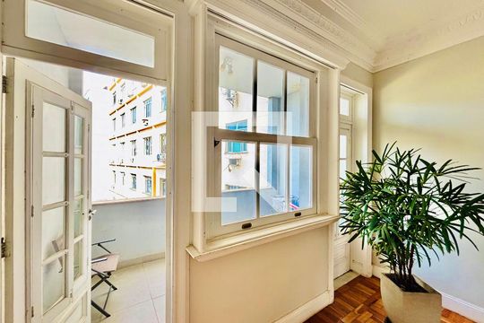 Apartamento à venda com 3 quartos, 170m² em Copacabana, Rio de Janeiro