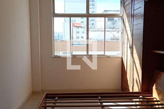Quarto 1 de apartamento para alugar com 3 quartos, 95m² em Centro, Juiz de Fora