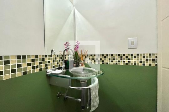 Lavabo de apartamento à venda com 4 quartos, 130m² em Vila da Saúde, São Paulo