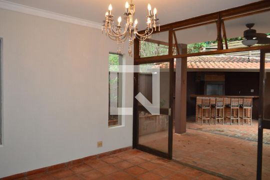 Sala de Jantar de casa de condomínio para alugar com 5 quartos, 256m² em Ribeirânia, Ribeirão Preto