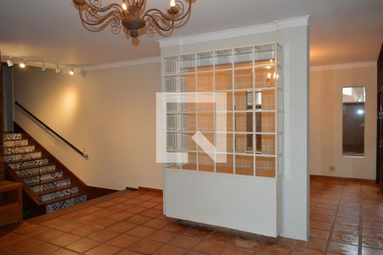 Sala  de casa de condomínio para alugar com 5 quartos, 256m² em Ribeirânia, Ribeirão Preto