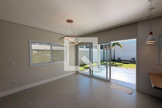 Casa de Condomínio à venda com 4 quartos, 239m² em Vale Azul, Jundiaí