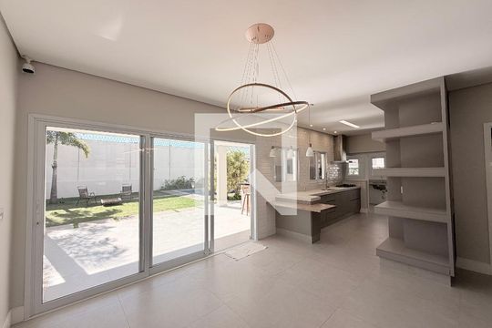 Casa de Condomínio à venda com 4 quartos, 239m² em Vale Azul, Jundiaí