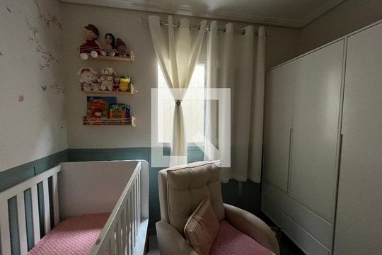 Quarto de apartamento à venda com 2 quartos, 60m² em Vila Vitorio Mazzei, São Paulo