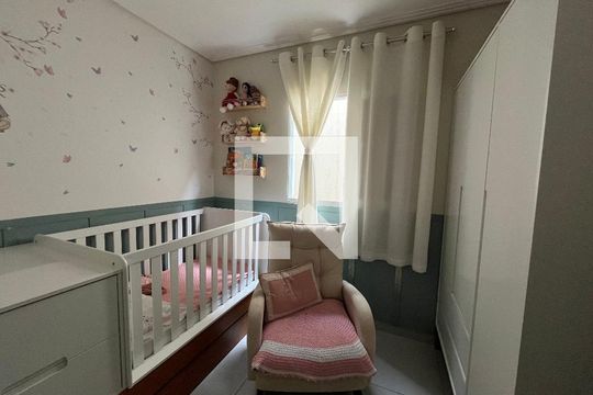 Quarto de apartamento à venda com 2 quartos, 60m² em Vila Vitorio Mazzei, São Paulo